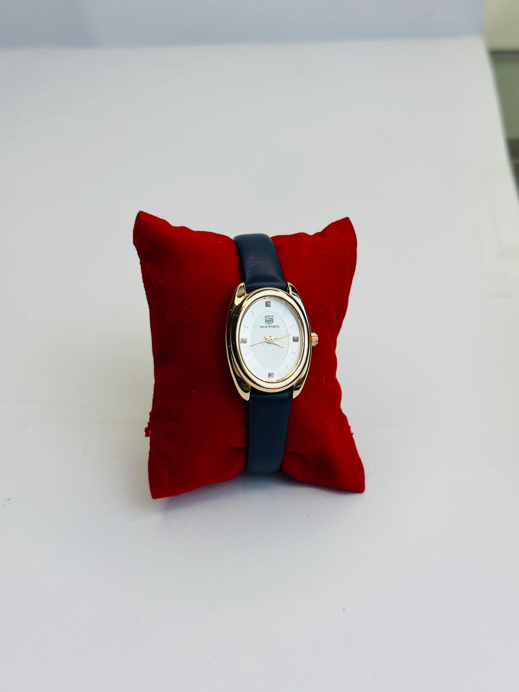 TRUE-WORTH CIRCLE DIAL LEATHER STRAP (LADIES)
