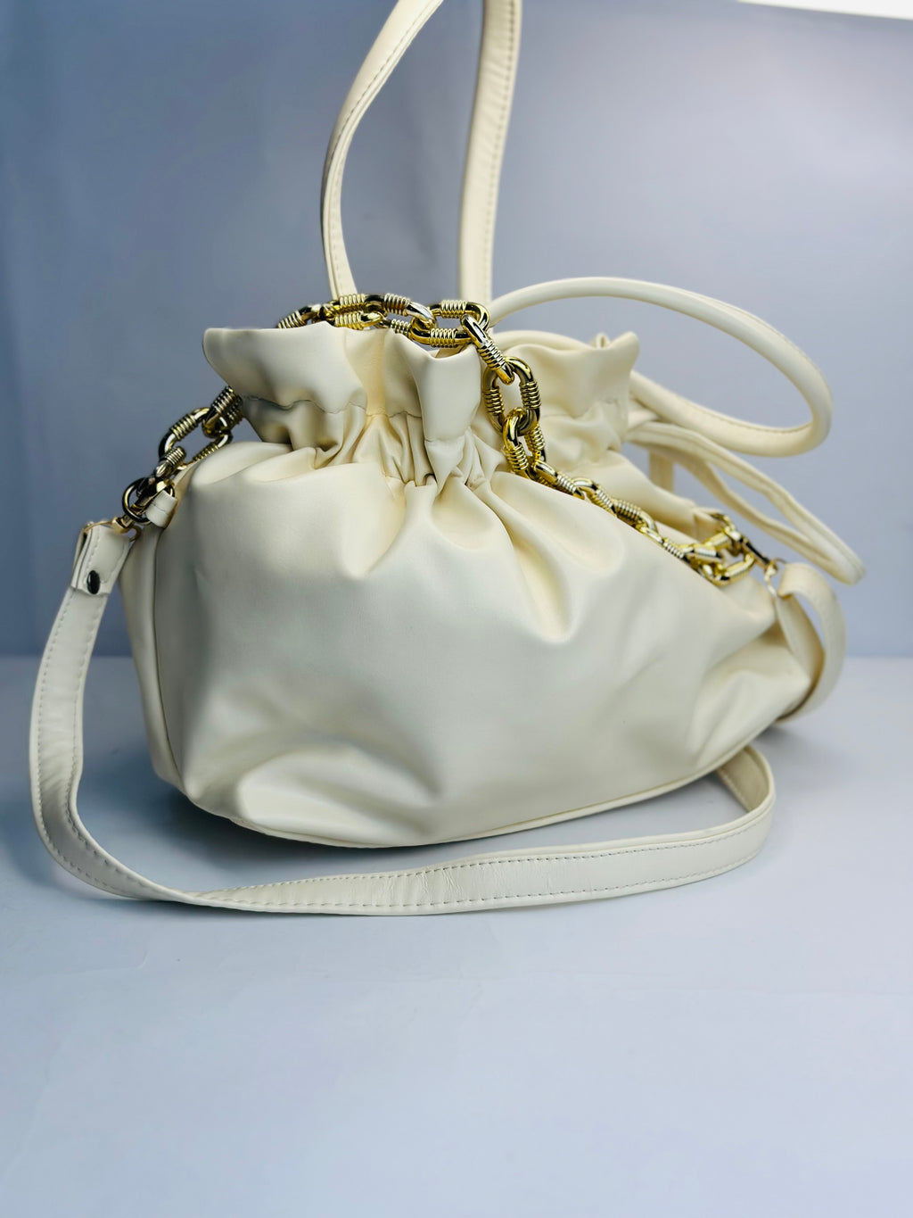 LUXURY CREAM PLEATED POUCH WITH CHUNKY GOLD CHAIN