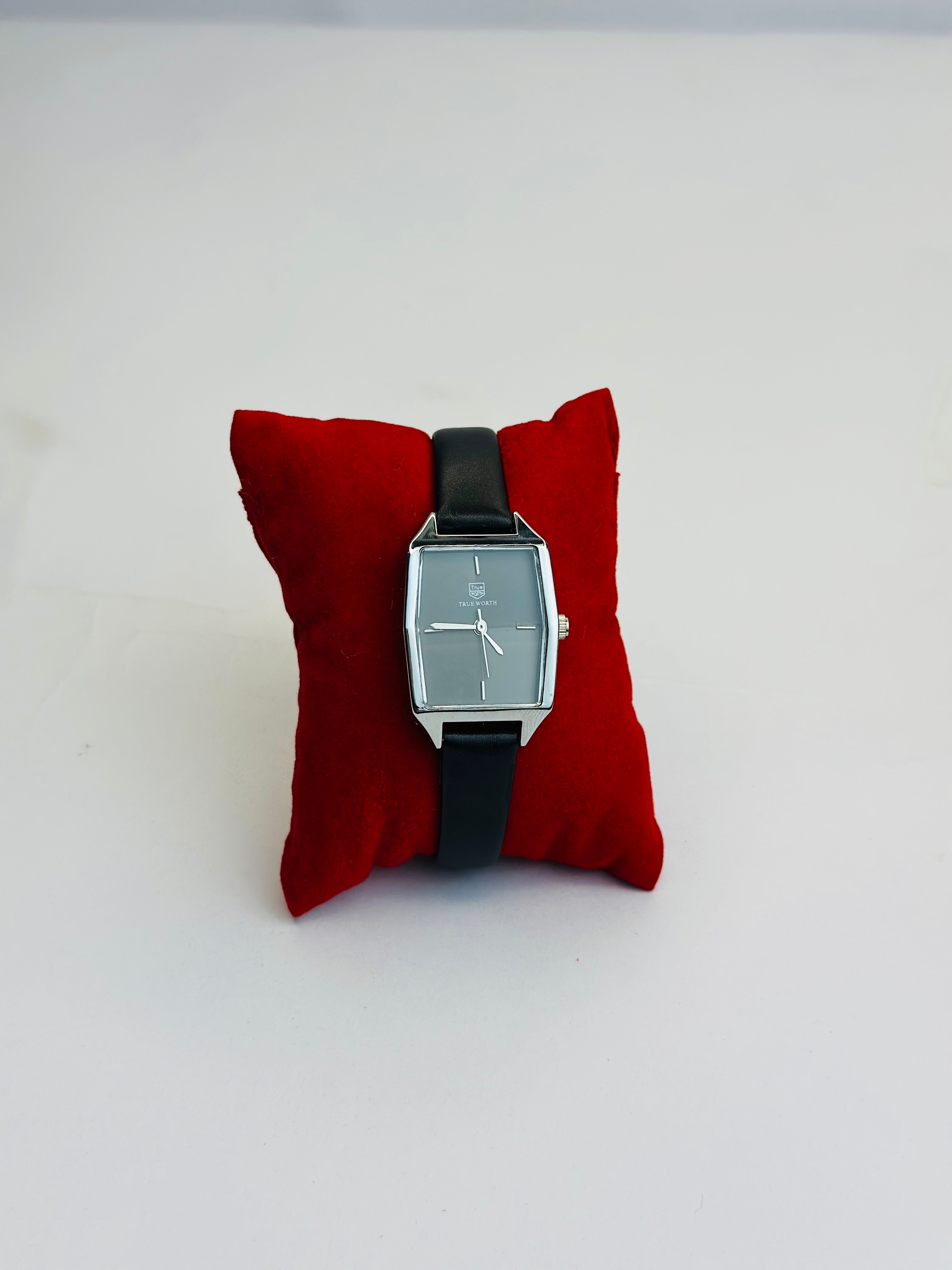 TRUE-WORTH SQUARE DIAL LEATHER STRAP (LADIES)
