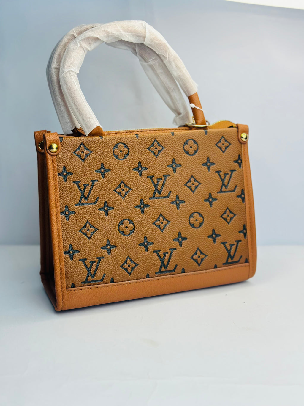 LOUIS VUITTON HAND BAG WITH TEXTURED LEATHER TRIM