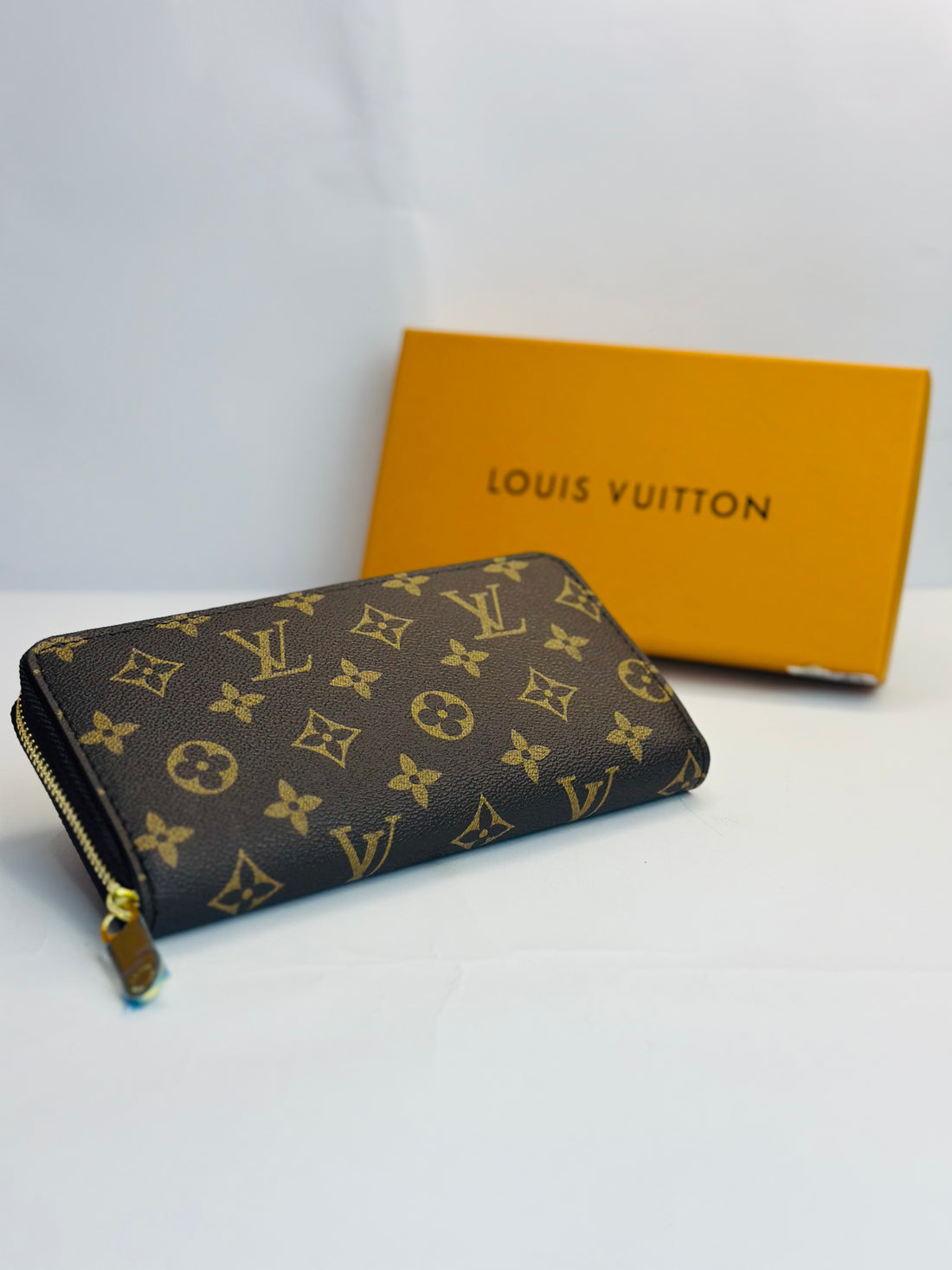 LV LONG ZIP WALLET - WITH BOX